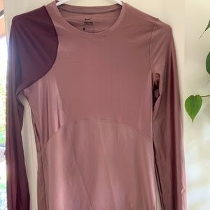 Nike Hypercool workout long sleeve top metallic.SM